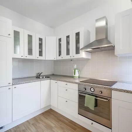 Quiet Apt With Balcony In Andel * Πράγα