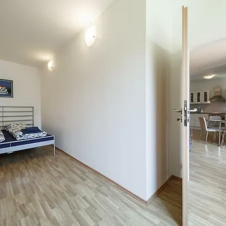 Διαμέρισμα Quiet Apt With Balcony In Andel