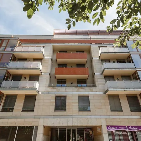 Quiet Apt With Balcony In Andel Apartamento Praga
